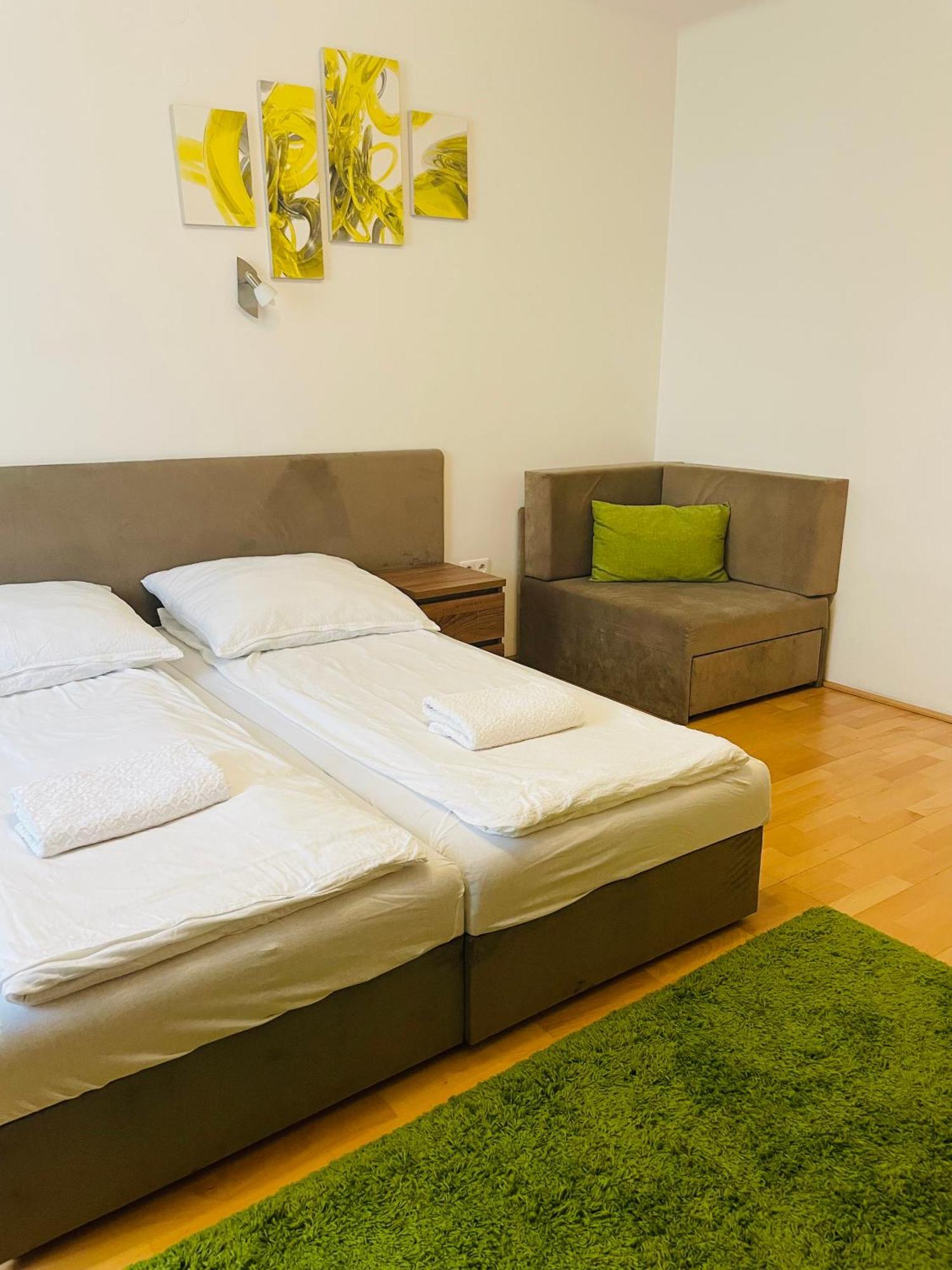 Weninger Studio Apartman Kiskunhalas Buitenkant foto
