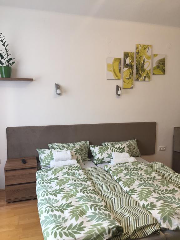 Weninger Studio Apartman Kiskunhalas Buitenkant foto