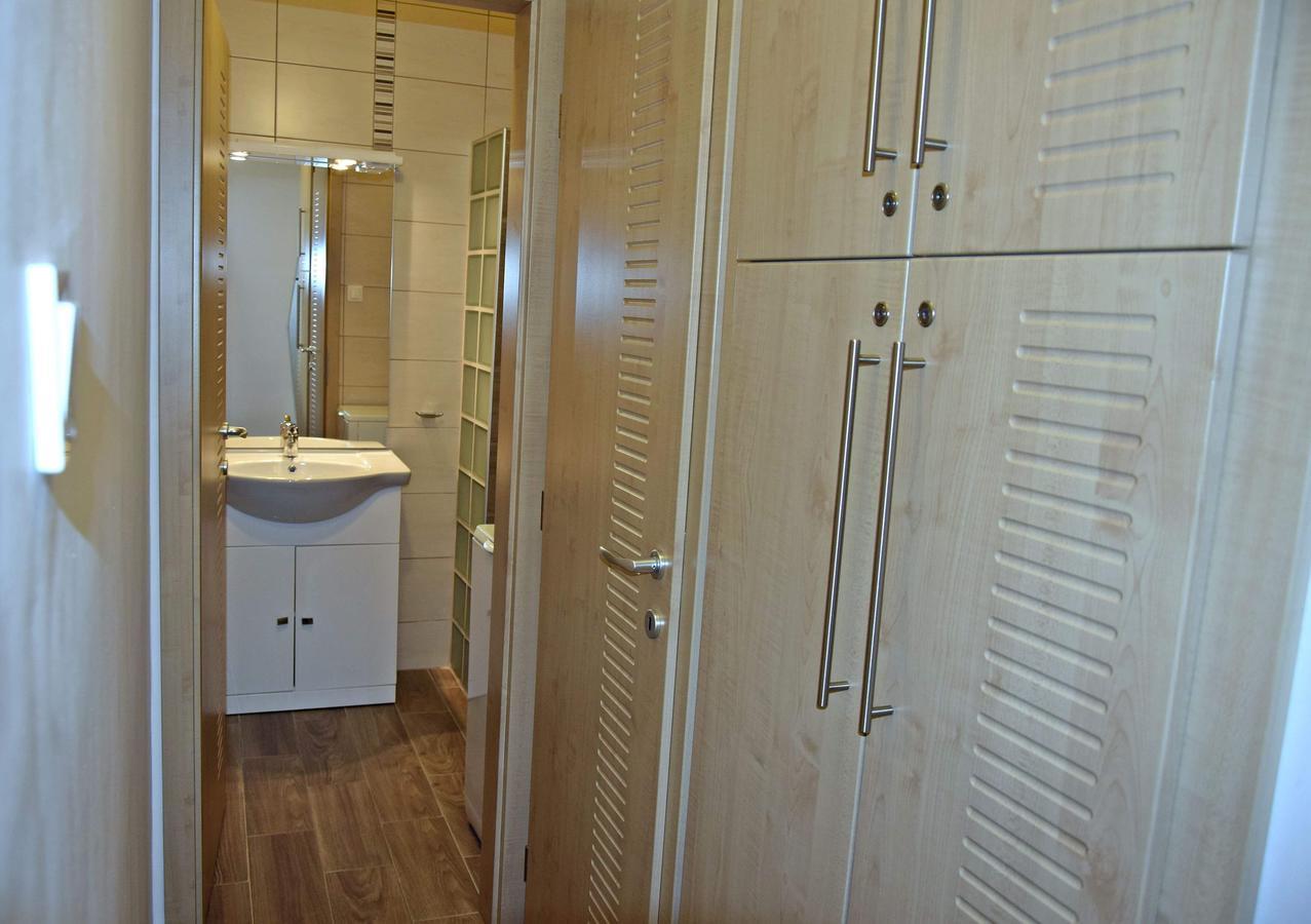 Weninger Studio Apartman Kiskunhalas Buitenkant foto